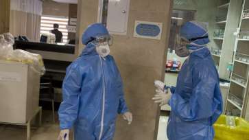 18 medici și 9 asistenţi medicali infectaţi cu coronavirus în spitalul din Suceava