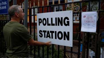 Alegeri locale în Regatul Unit: Englezii penalizează atât partidul de guvernământ, cât şi opoziţia (rezultate preliminare)