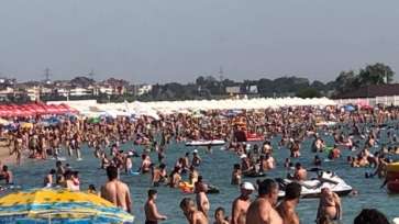 Masca devine obligatorie pe litoralul românesc din 1 august. Noi restricţii pentru turişti de sâmbătă