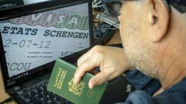Austria își menține veto-ul împotriva aderării României la Schengen înaintea vizitei cancelarului german Olaf Scholz. Presa austriacă: partidul cancelarului Nehammer se izolează în Europa